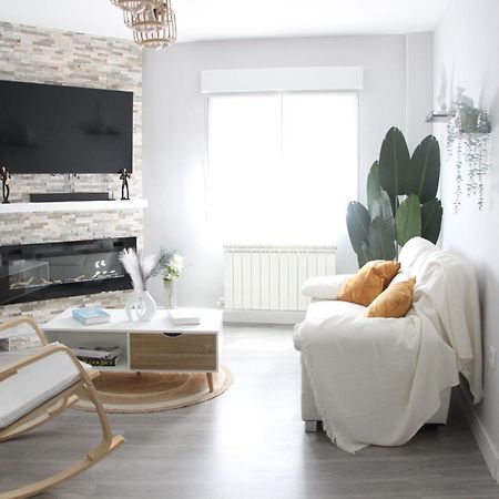 Iris House Apartment อาบีลา ภายนอก รูปภาพ